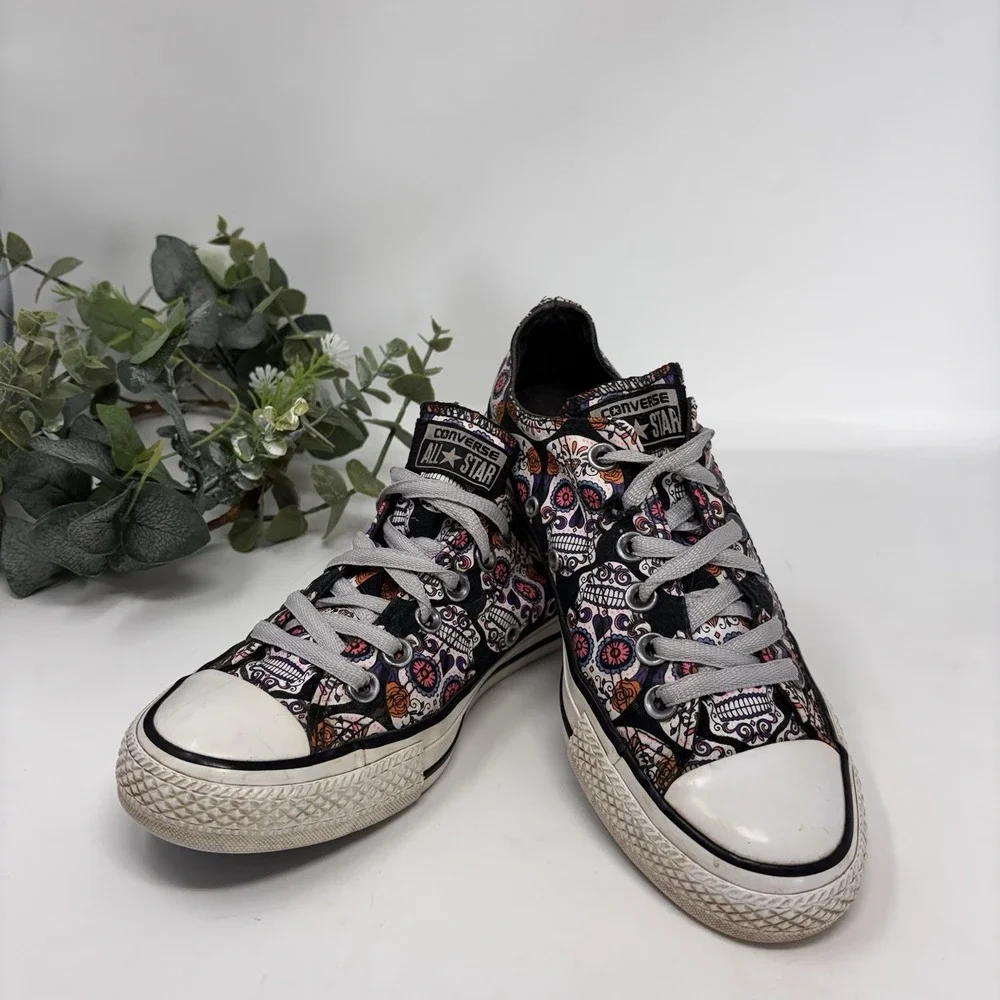 Converse Chuck Taylor All-Star Low-Top Sneakers Womens Size 7 Sugar Skull Mens 5